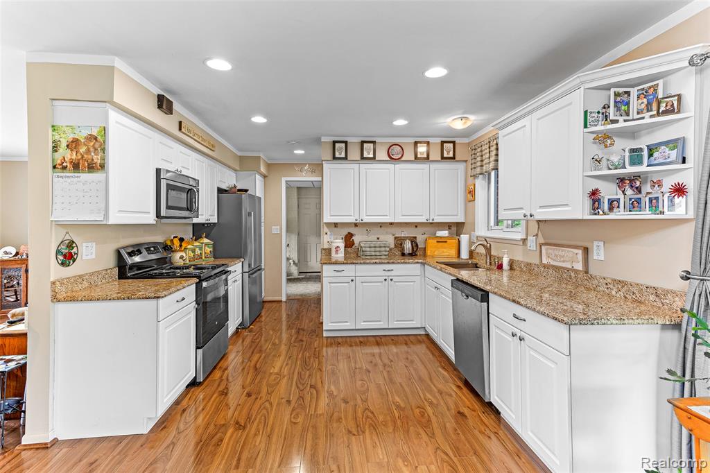 40610 Rock Hill Street, Novi, MI — Photo 9