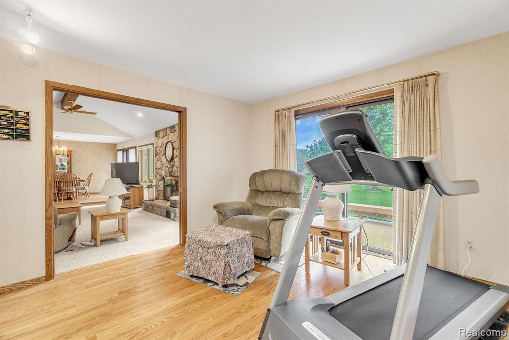 836 BOUTELL Drive, Grand Blanc, MI 48439 — Photo 29