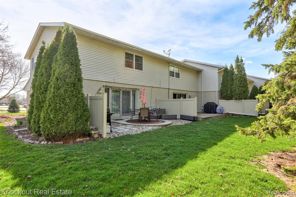 239 Churchgrove Road, Frankenmuth, MI 48734 — Photo 40