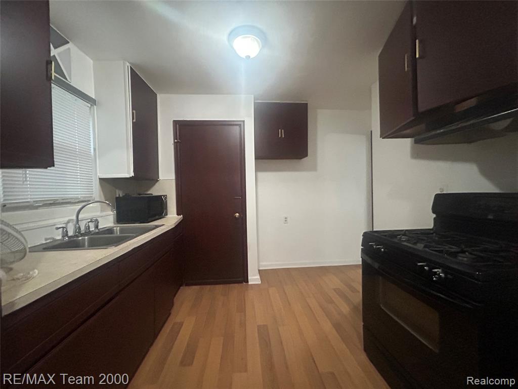 6352 Evergreen Avenue, Detroit, MI 48228 — Photo 10