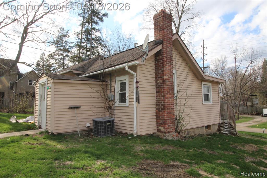 120 E Lafayette Street, Milford, MI 48381 — Photo 4