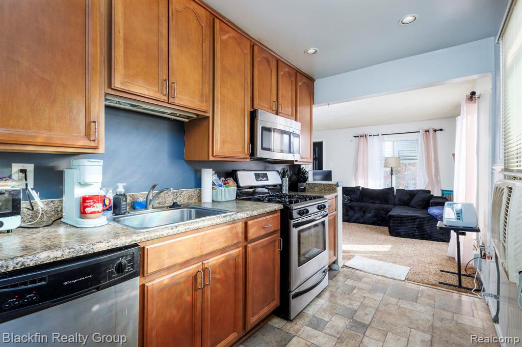 8441 Fisher Avenue, Warren, MI 48089 — Photo 7