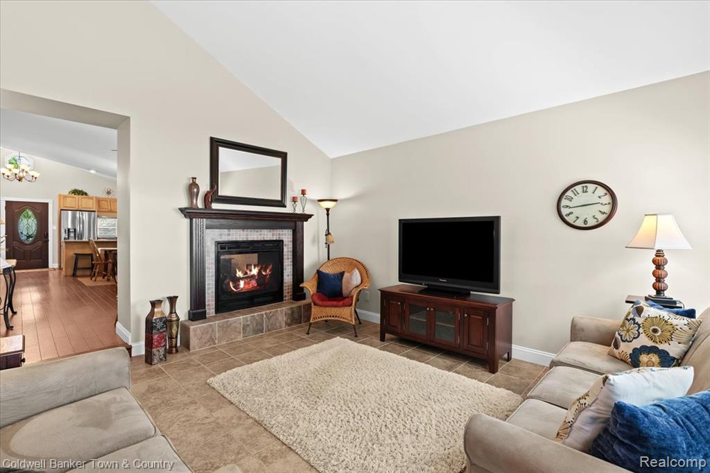 584 Black Oaks Trail, Howell, MI 48843 — Photo 20