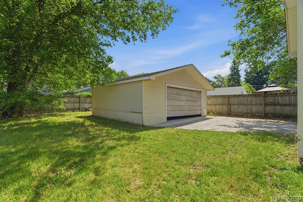 147 Crocker Boulevard, Mount Clemens, MI 48043 — Photo 3