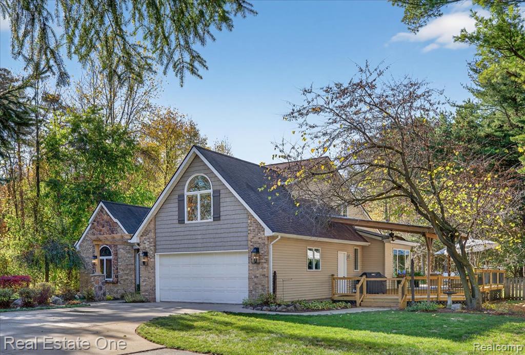 693 Knibbe Road, Lake Orion, MI 48362 — Photo 5