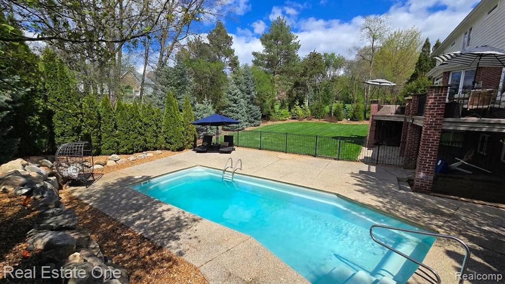 960 Hill Hollow Lane, Milford, MI 48381 — Photo 44
