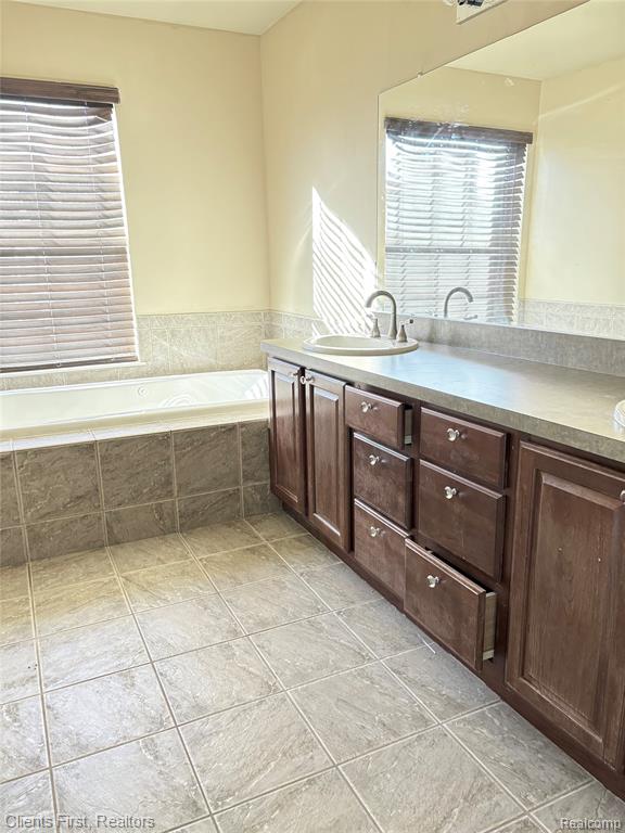 5965 Rolling Ridge Drive, Trenton, MI 48183 — Photo 35