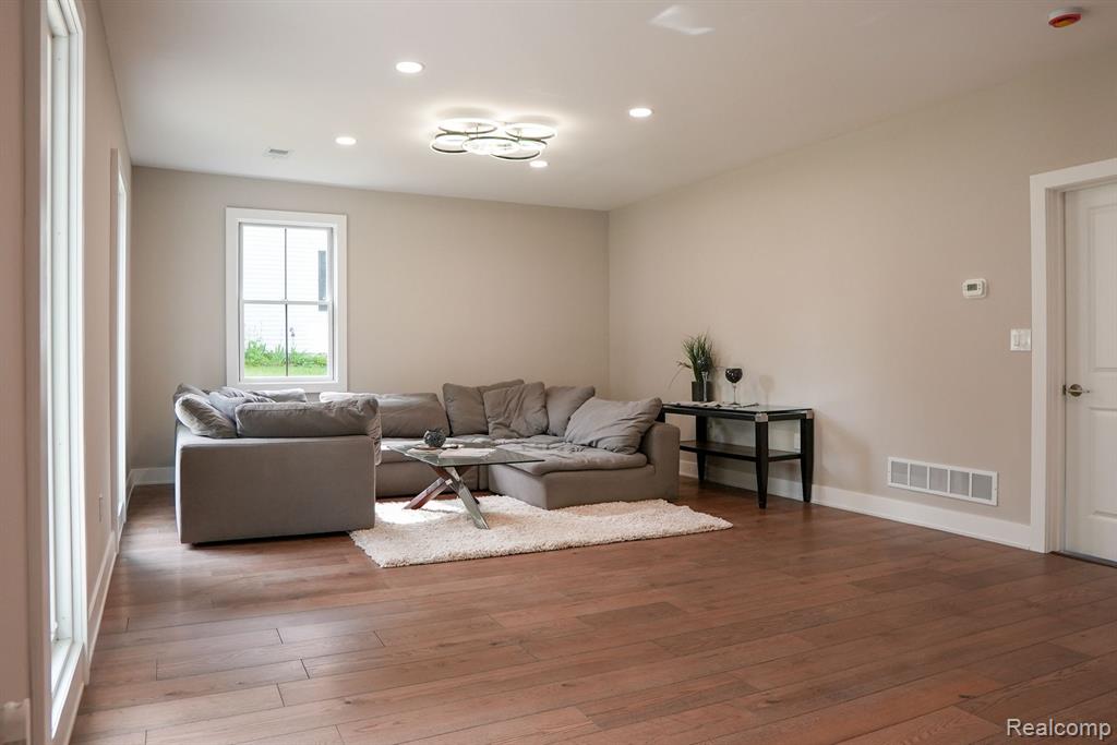 278 W SAINT CLAIR Street, Romeo, MI 48065 — Photo 46