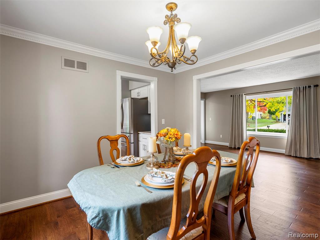 864 Dressler Lane, Rochester Hills, MI 48307 — Photo 14