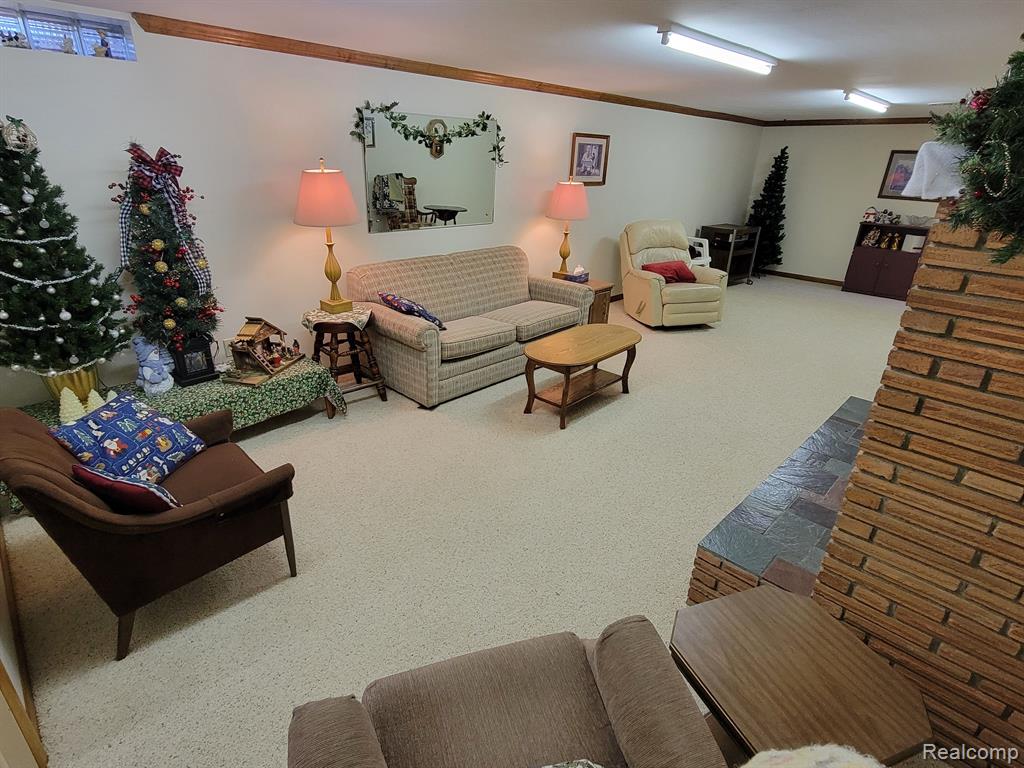 42 S FLOWER Street, Croswell, MI 48422 — Photo 17