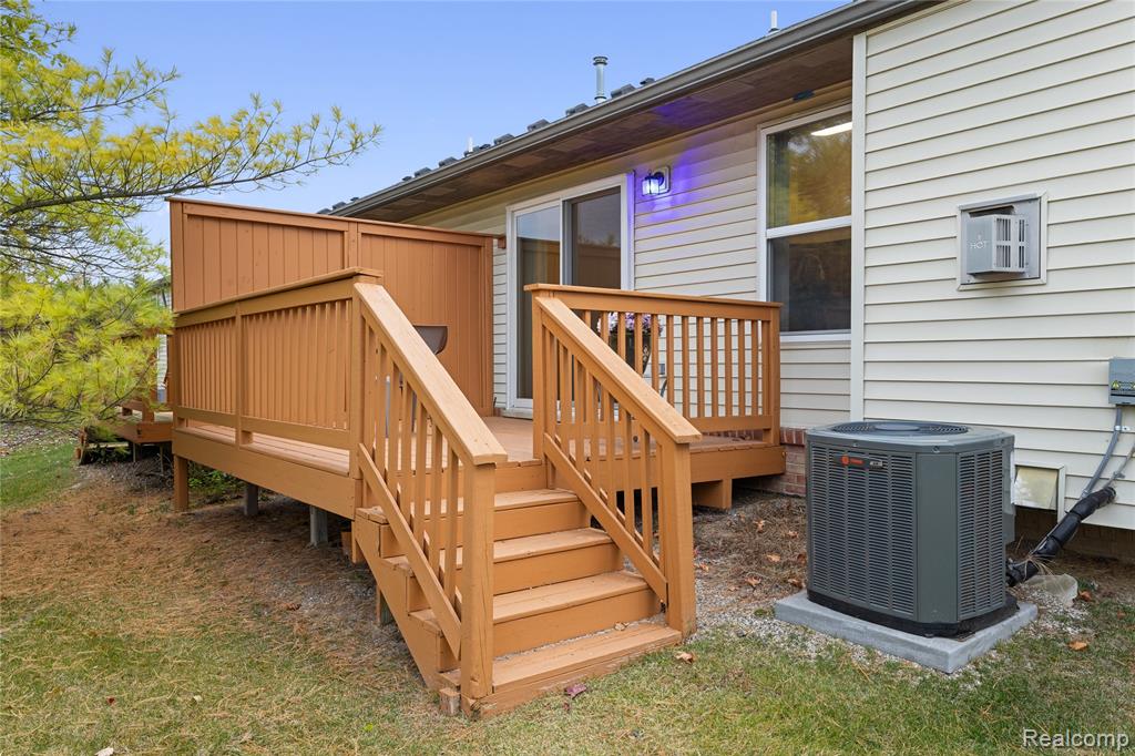 1885 Wexford Circle, Ypsilanti, MI 48198 — Photo 17
