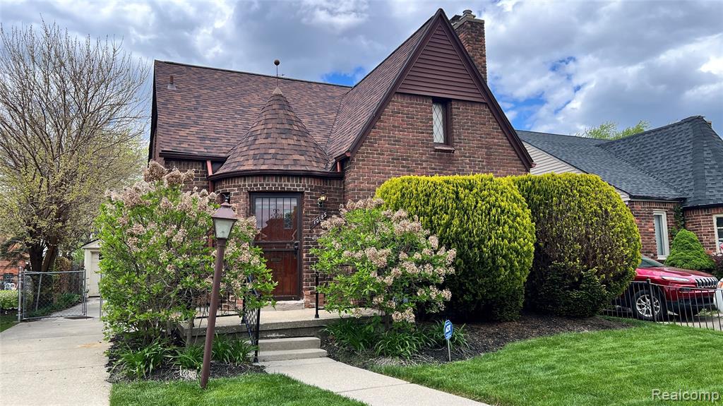 10185 Beaconsfield Street, Detroit, MI 48224 — front exterior