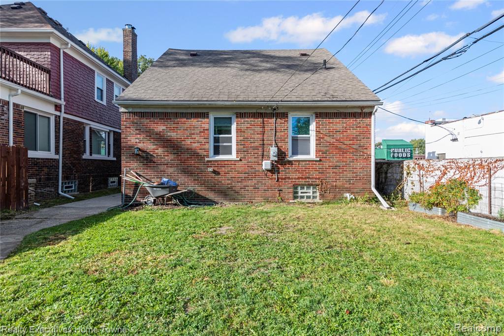 4890 Three Mile Drive, Detroit, MI 48224 — Photo 28
