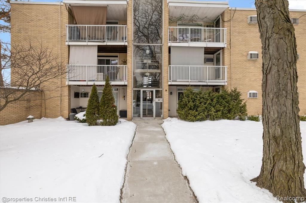 4921 Crooks Road, N 3, Royal Oak, MI 48073 — Photo 17