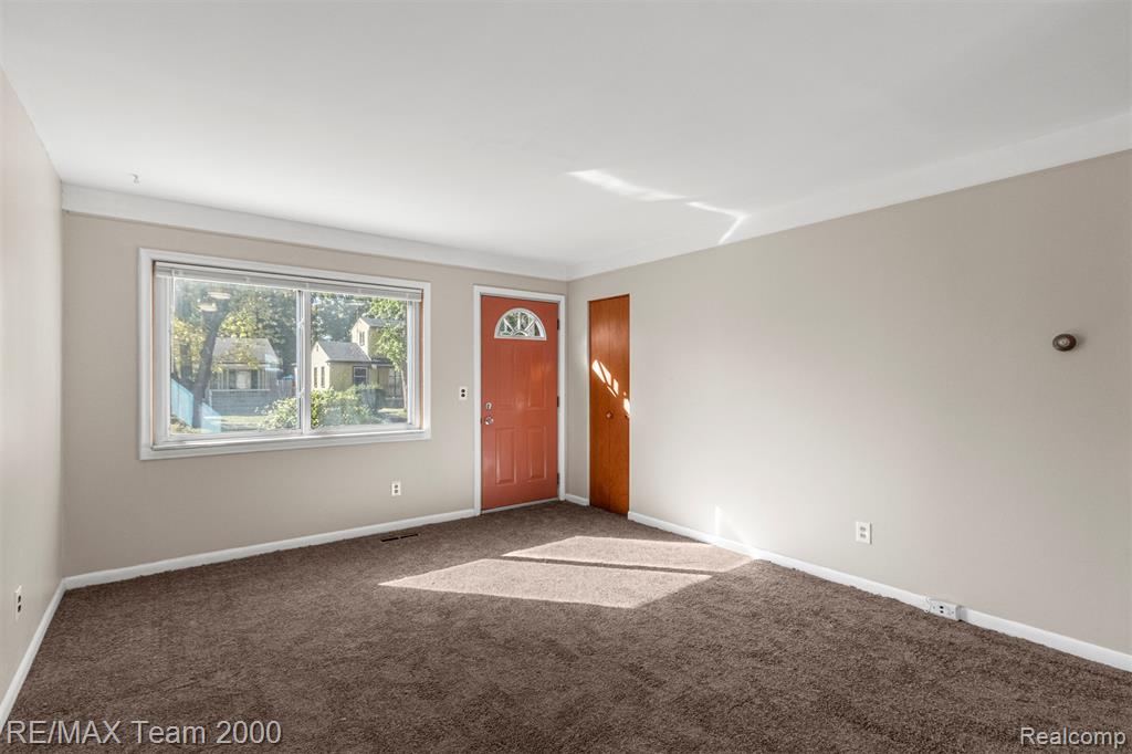 4479 Kingston Street, Dearborn Heights, MI 48125 — Photo 4