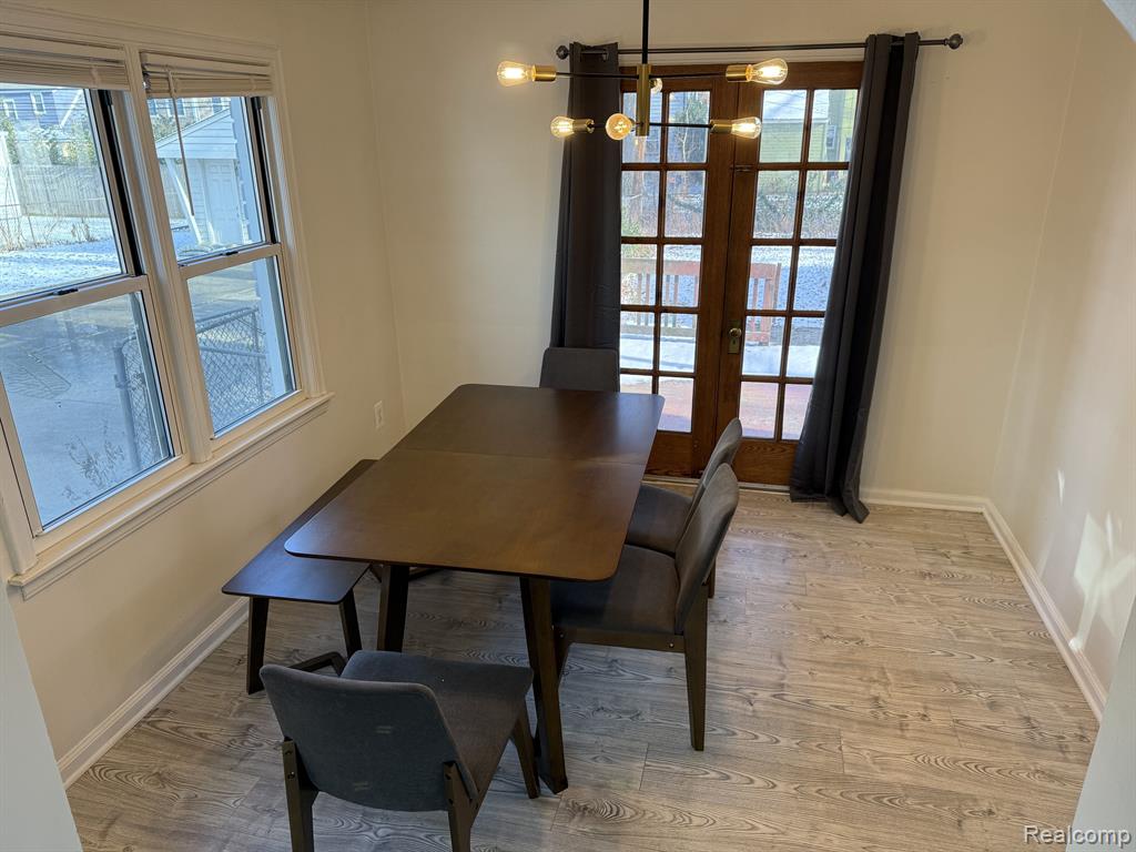 904 N REMBRANDT Avenue, Royal Oak, MI 48067 — Photo 7