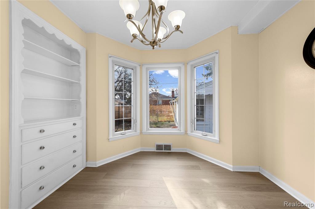 8060 Edward Avenue, Center Line, MI 48015 — Photo 11