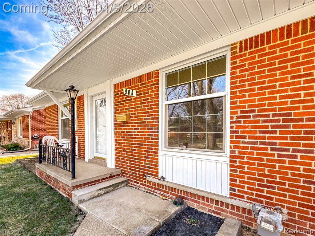 906 Englewood Avenue, Royal Oak, MI 48073 — Photo 23