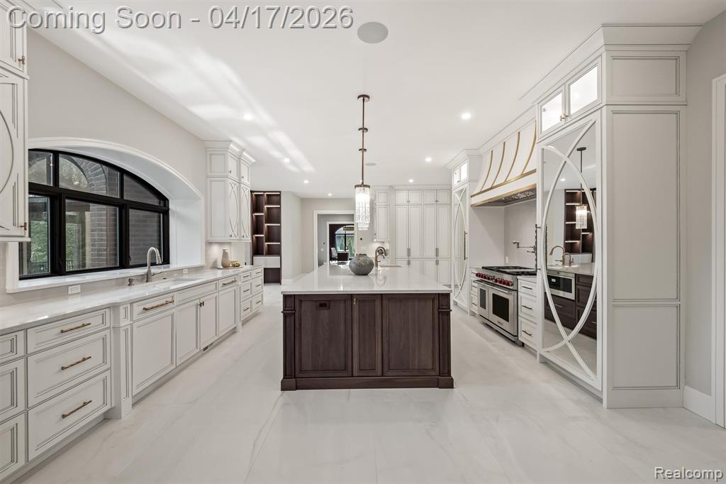 5305 Elmgate Bay Drive, Orchard Lake Village, MI 48324 — Photo 14