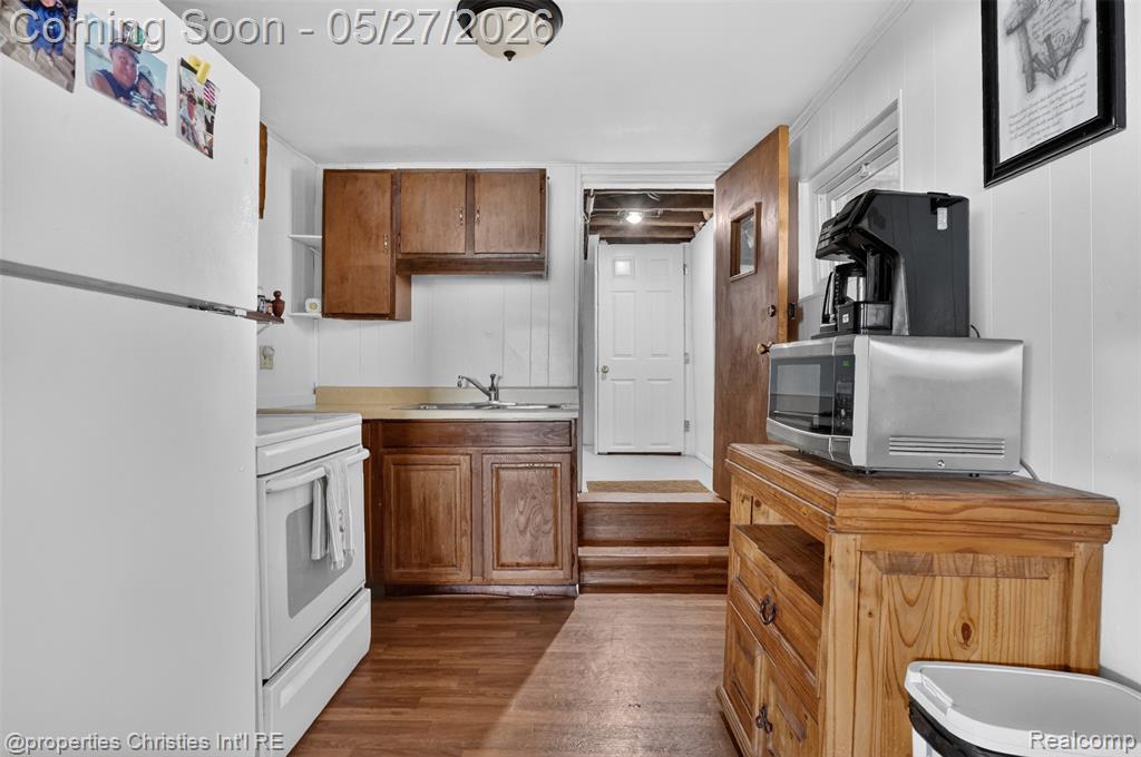 9696 Elizabeth Lake Road, White Lake, MI — Photo 32