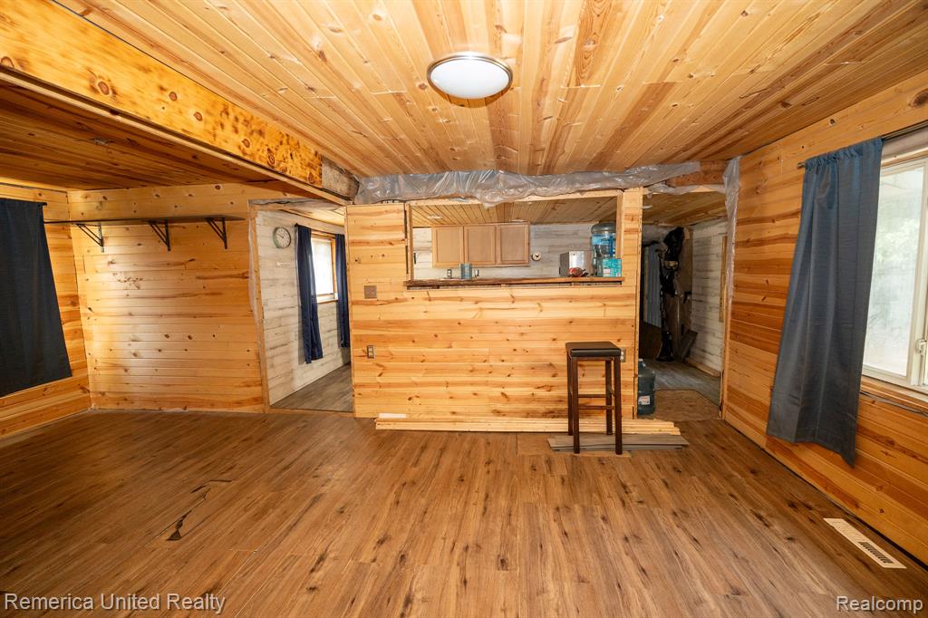 106 Devonshire Drive, Prudenville, MI 48651 — Photo 9