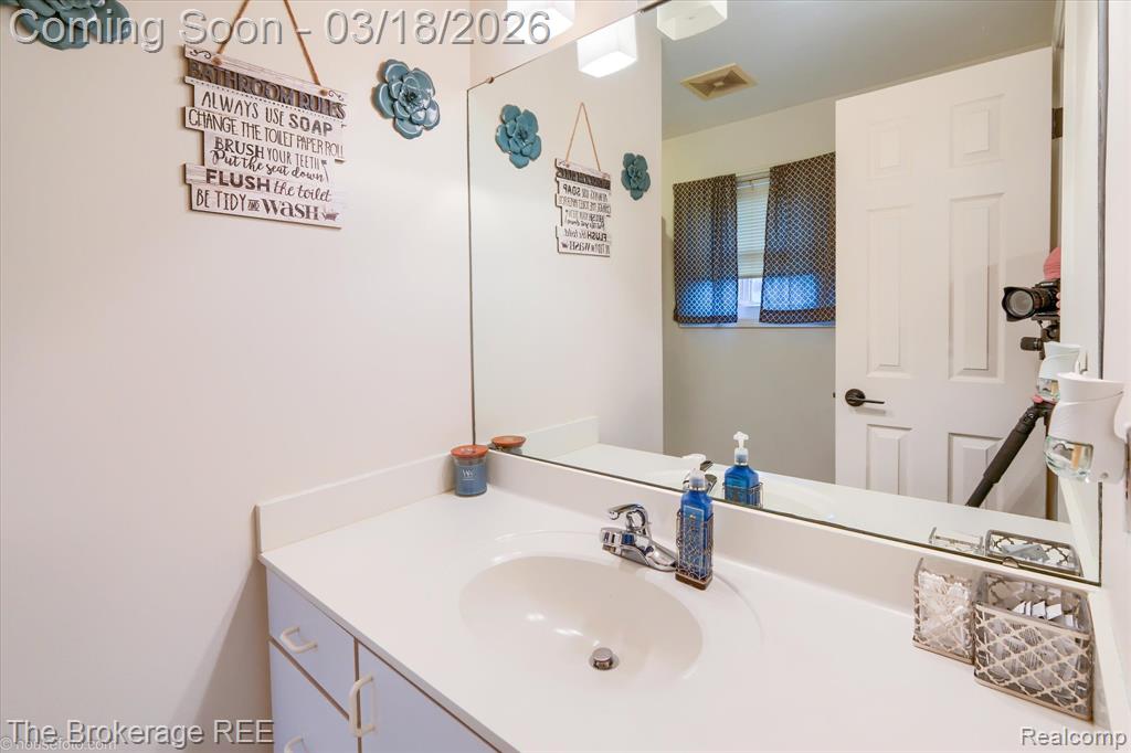6047 Hearthside Place, Grand Blanc, MI 48439 — Photo 28