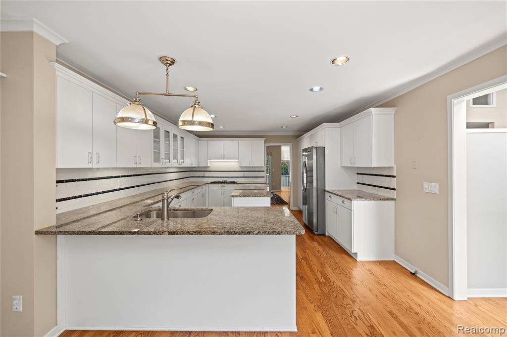 7277 Simsbury Drive, West Bloomfield, MI — Photo 14