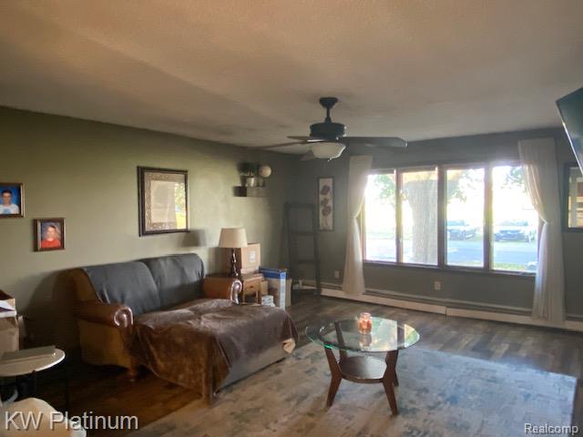 558 Myrtlewood Street, Marysville, MI 48040 — Photo 5
