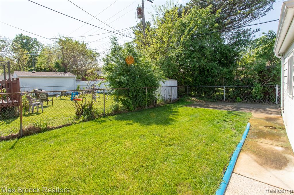 14271 Lincoln Street, Oak Park, MI 48237 — Photo 44