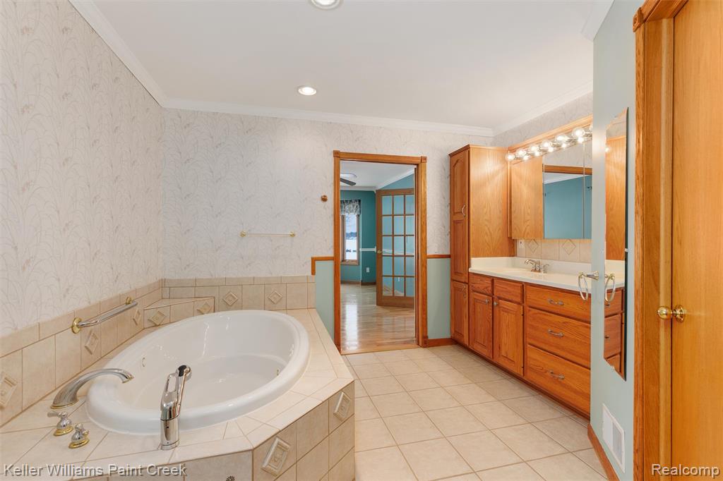 10045 Highland Road, White Lake, MI — Photo 18