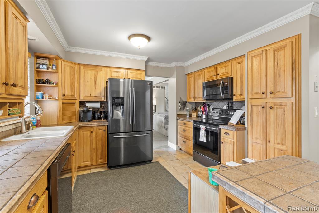 625 Kings Way, Canton, MI 48188 — Photo 18