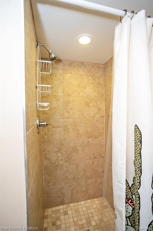 13353 Sherwood Drive, Huntington Woods, MI — Photo 50