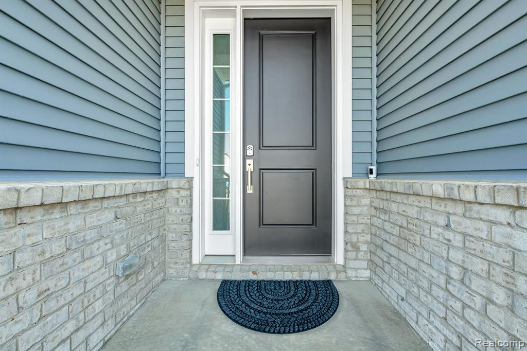 5557 HELMSDALE Boulevard, West Bloomfield, MI — Photo 4