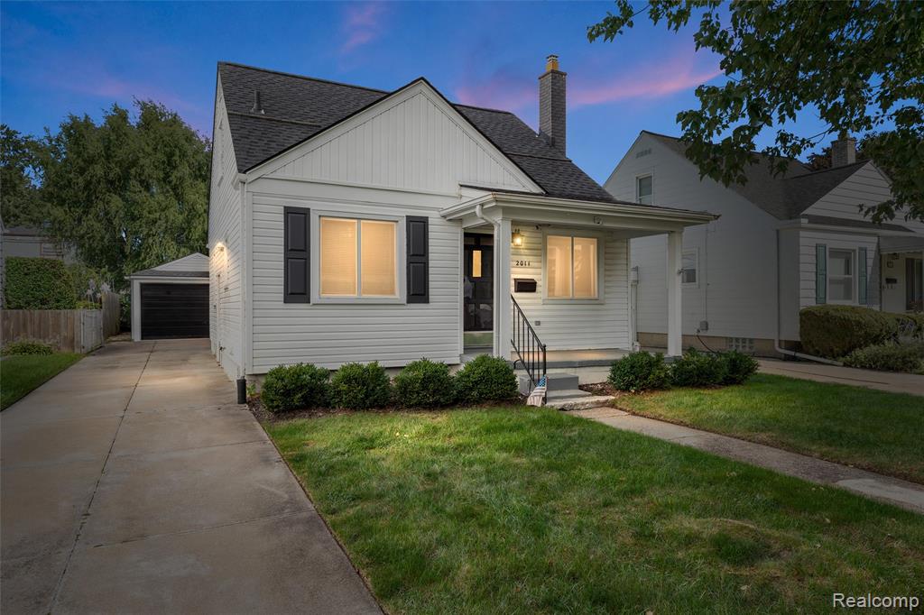 2011 E Hudson Avenue, Royal Oak, MI 48067