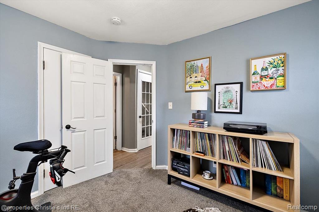 21553 Bournemouth Street, Harper Woods, MI 48225 — Photo 15