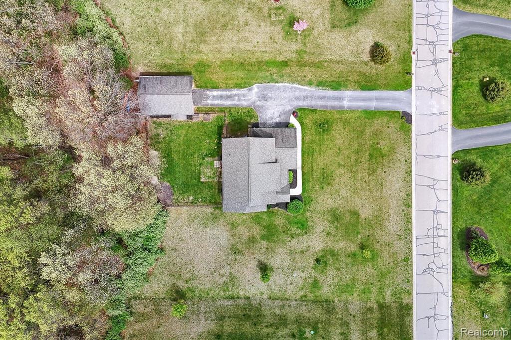 8378 MEADOW CREEK Lane, Pinckney, MI 48169 — Photo 39