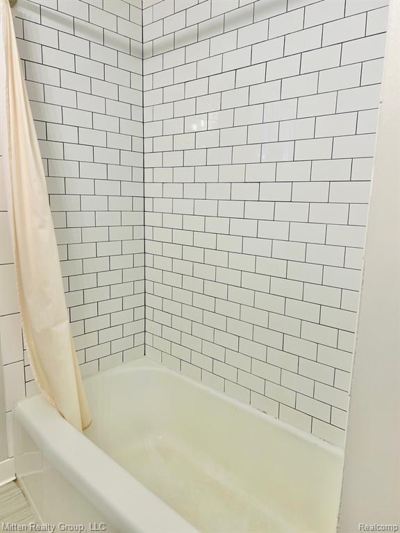 539 EDGEWOOD Place, Ferndale, MI 48220 — Photo 18