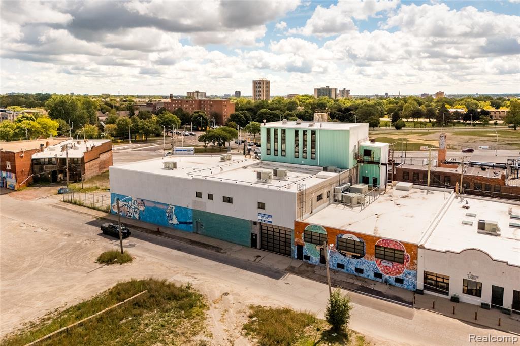 2000 Division Street, Detroit, MI, 48207