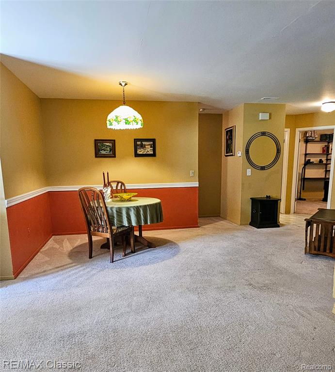 6740 Ridgefield Circle, 103, West Bloomfield, MI — Photo 12