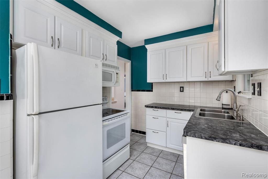 8123 McKinley, Center Line, MI 48015 — Photo 7
