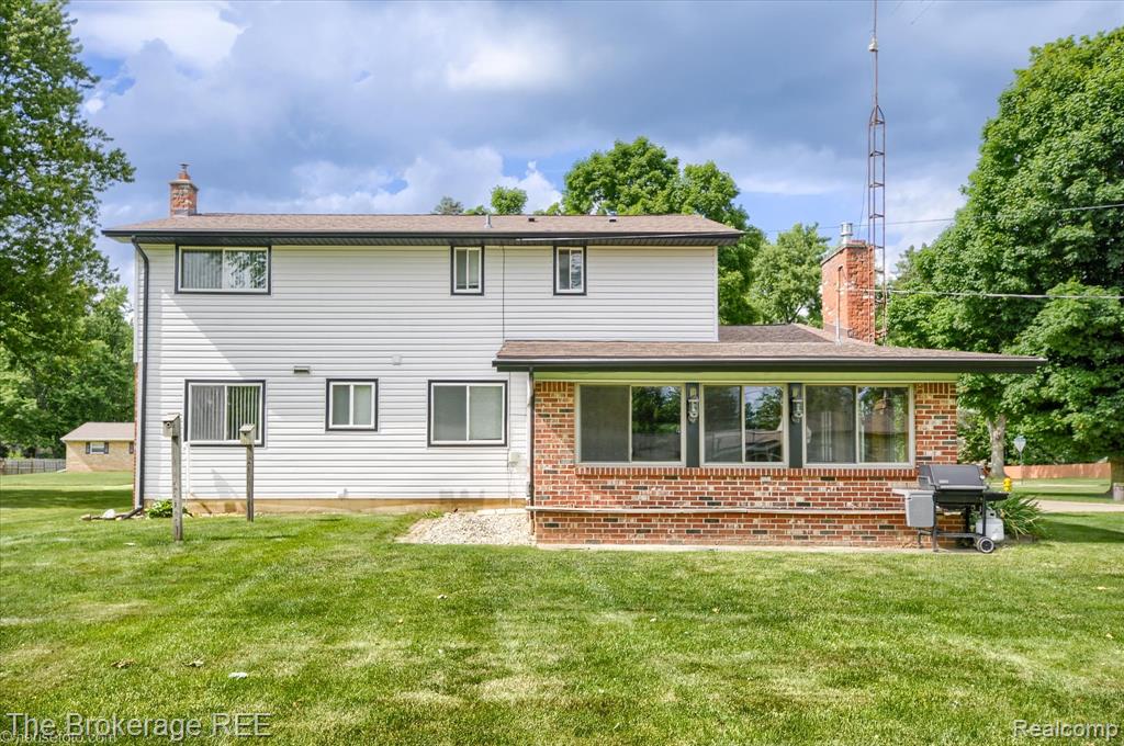 6228 Greenview Drive, Burton, MI 48509 — Photo 7
