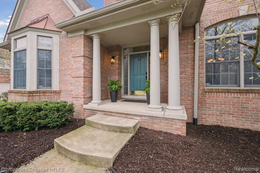 45653 TOURNAMENT Drive, Northville, MI 48168 — Photo 4