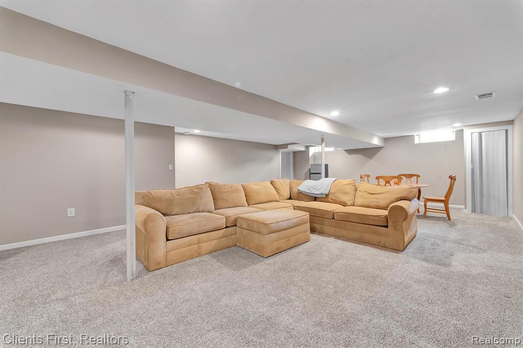 616 Light Tower Drive, Belleville, MI 48111 — Photo 39