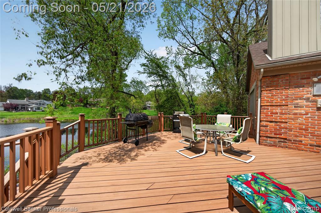 2076 Shore Hill Court, West Bloomfield, MI 48323 — Photo 4