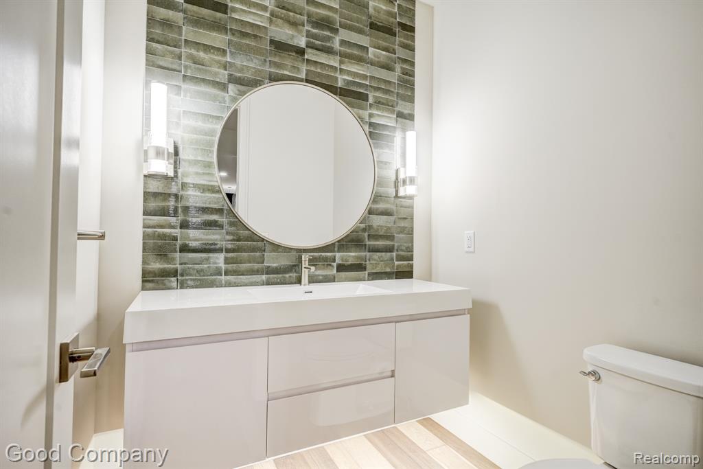 812 Irving Avenue, Royal Oak, MI 48067 — Photo 34