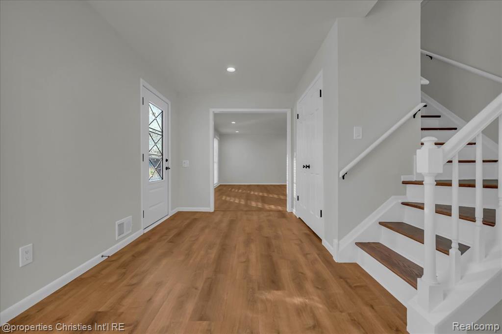 4970 Hardwoods Drive, West Bloomfield, MI 48323 — Photo 3