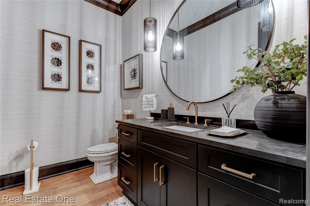 3370 Bloomcrest Drive, Bloomfield Hills, MI, 48304