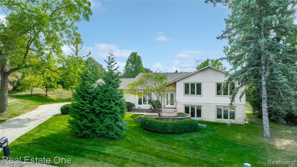 4261 Lakeridge Court, Bloomfield Hills, MI 48302 — Photo 7