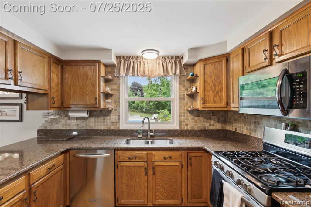 9170 Gale Road, White Lake, MI — Photo 19