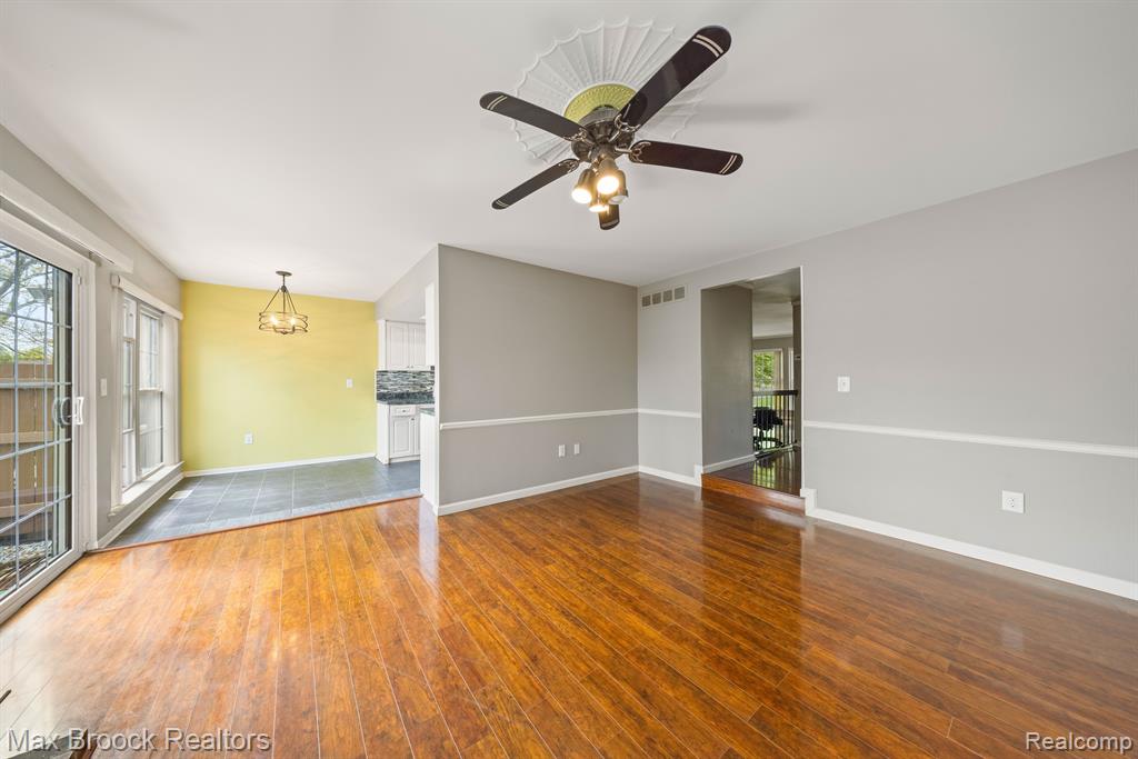 25260 GREENBROOKE #14 Drive, Southfield, MI 48033 — Photo 19